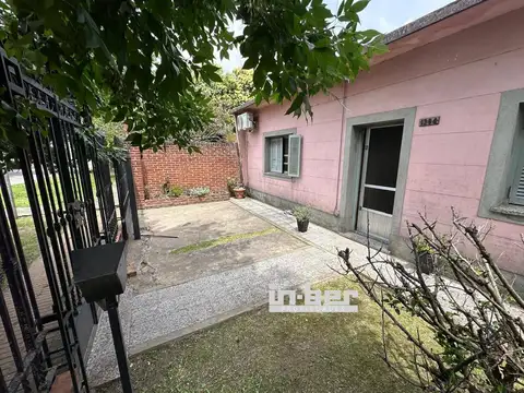 Calle 214 1300
