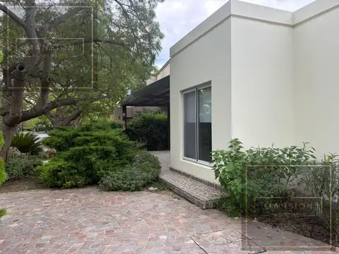 Casa en Alquiler de 3 dormitorios
