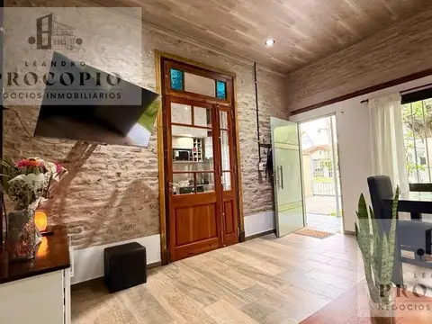 Casa 3 ambientes con 2 baños