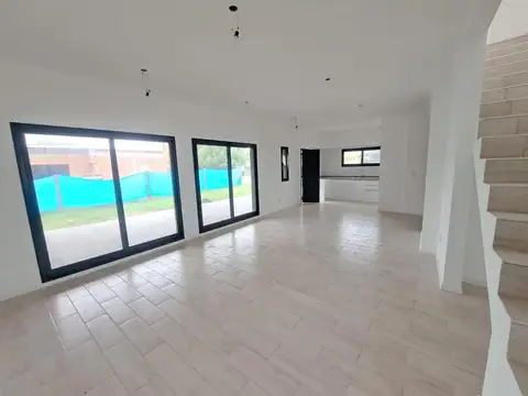 Casa en Venta en Loma Verde, USD 149.000
