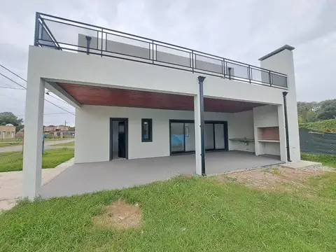 Venta de Casa A ESTRENAR 4 ambientes en Loma Verde