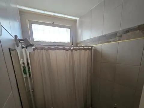 Casa 2 ambientes con 1 baño