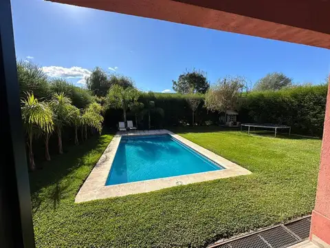 Casa 7 ambientes con 3 baños