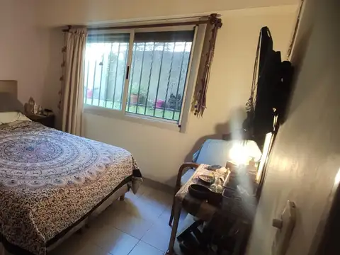 Casa en Alquiler con 2 cocheras