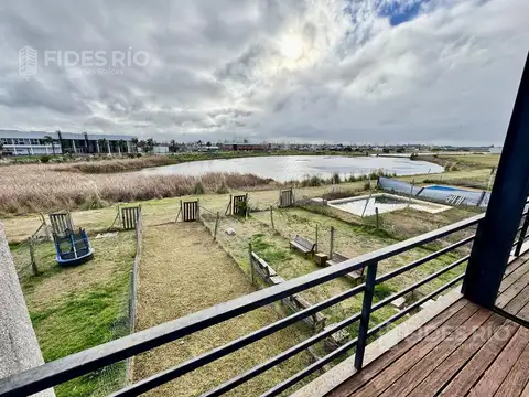 Venta casa frente al lago dos dormitorios