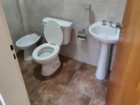 Depto Tipo Casa en Alquiler en Billinghurst, $ 450.000