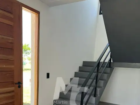 Casa 6 ambientes con 3 baños