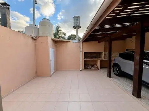 Casa 4 ambientes con 3 baños