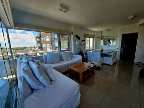 Departamento en Venta con 2 cocheras