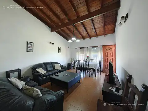 Casa 4 ambientes con 1 baño