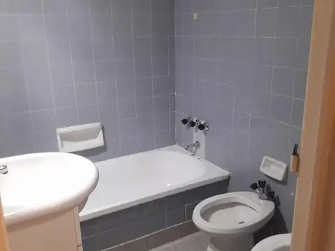 Sarmiento 1400, Piso 2
