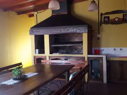 Depto Tipo Casa 4 ambientes con 3 baños