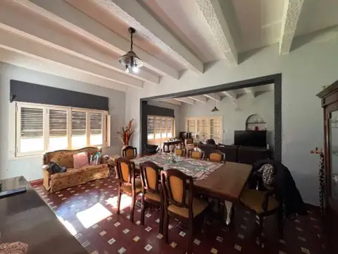 Casa 6 ambientes con 3 baños