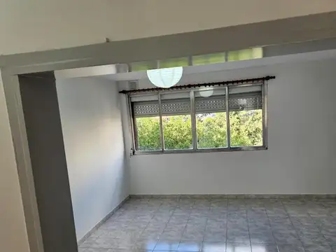 Departamento en Alquiler en Parque Avellaneda, $ 780.000