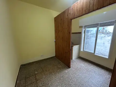 Depto Tipo Casa en Alquiler en Monte Chingolo, $ 350.000