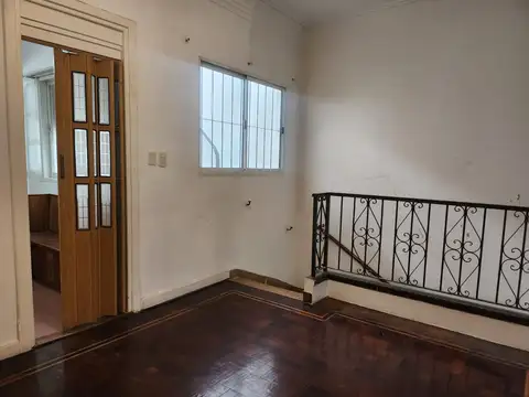 Presidente Hipólito Yrigoyen 1400