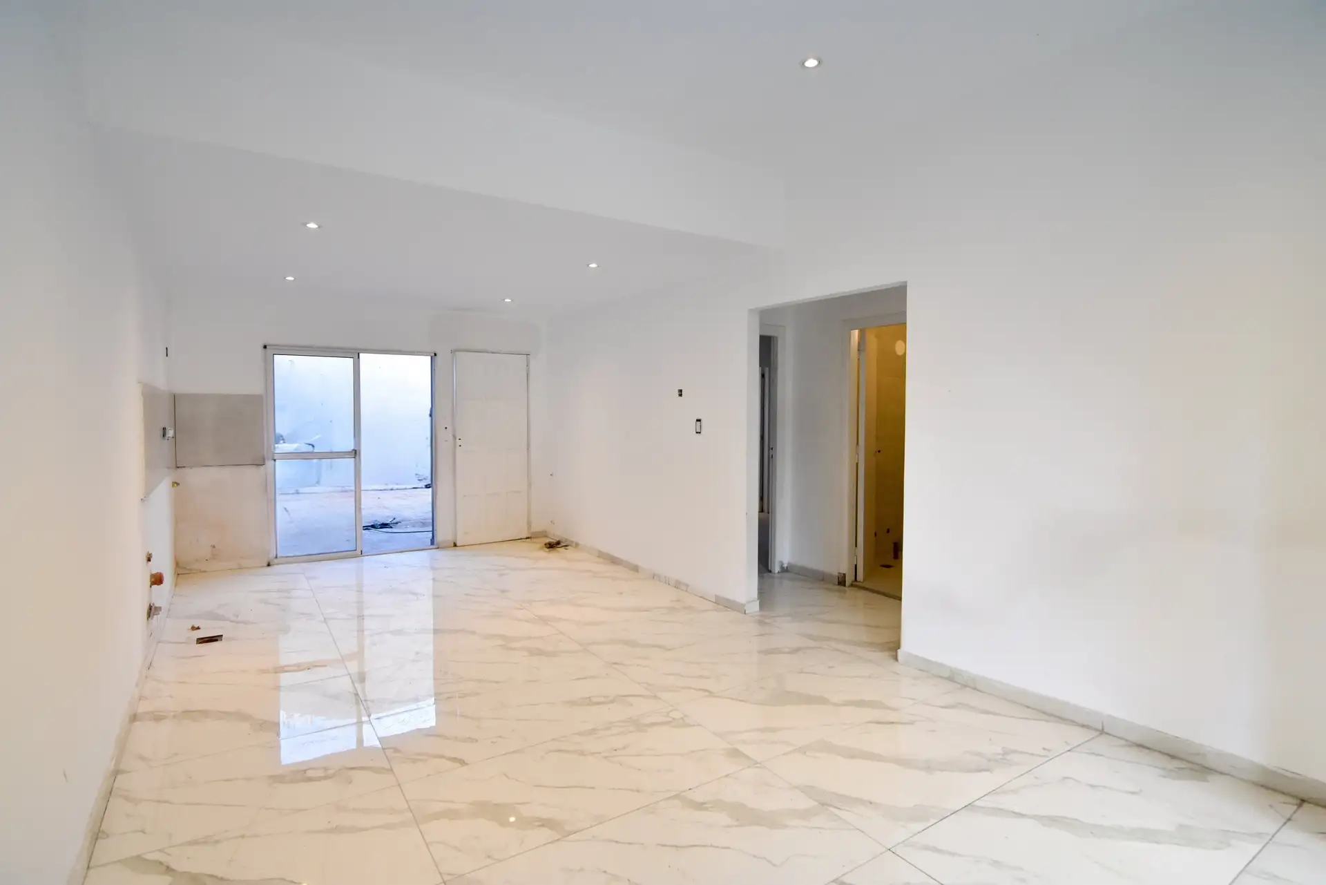 Chalet PH 3 amb. reciclado con patio y garage - Santa Fe y Larrea