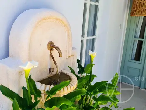 Casa en Venta con 4 cocheras