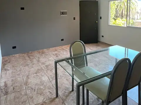 Departamento en Alquiler en El Palomar, $ 700.000