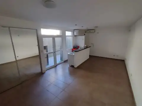 ALQUILER DEPARTAMENTO MONOAMBIENTE PATIO SAAVEDRA