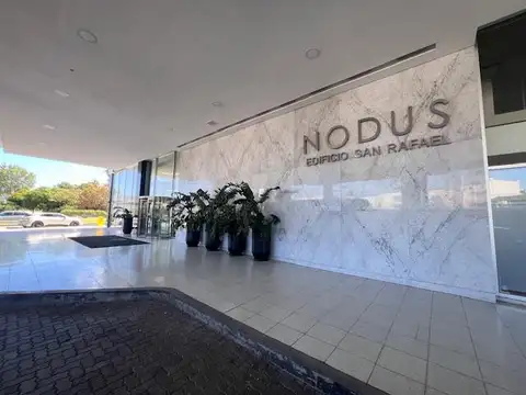 Oficina en Alquiler al Este