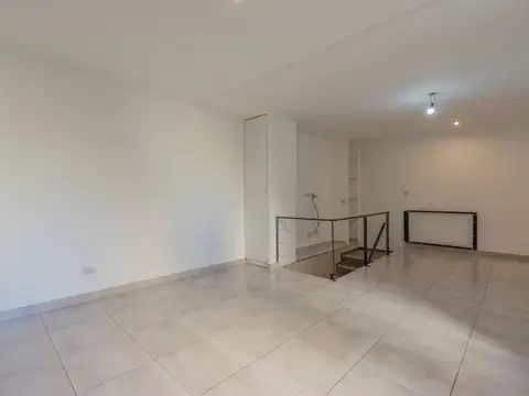 Depto Tipo Casa en Alquiler de 2 dormitorios