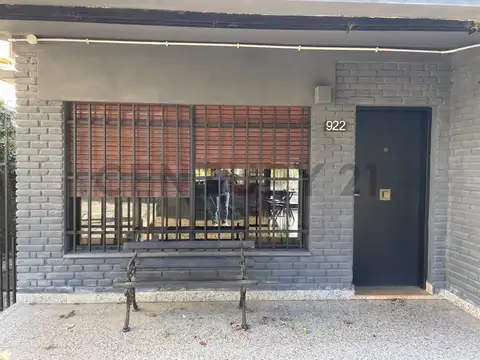 Casa 5 ambientes con 1 baño