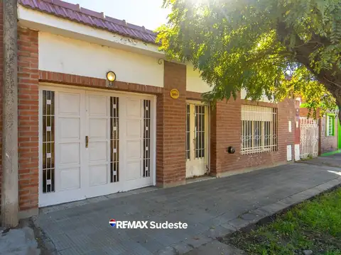 VENTA CASA 4DORM Y LOCAL EN BARRIO VILLA MUÑIZ