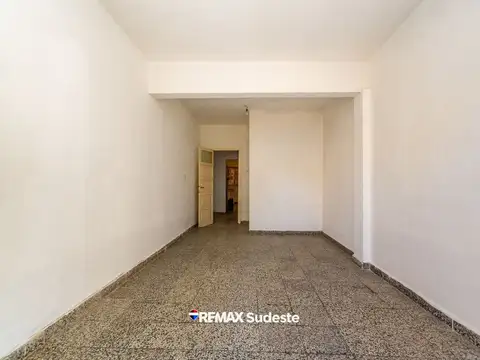 VENTA CASA 4DORM Y LOCAL EN BARRIO VILLA MUÑIZ