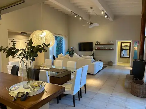 Casa Venta Cariló 7 Ambientes Con Piscina