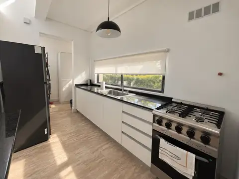 Casa en Alquiler Temporal en Pilar Del Este, USD 3.500