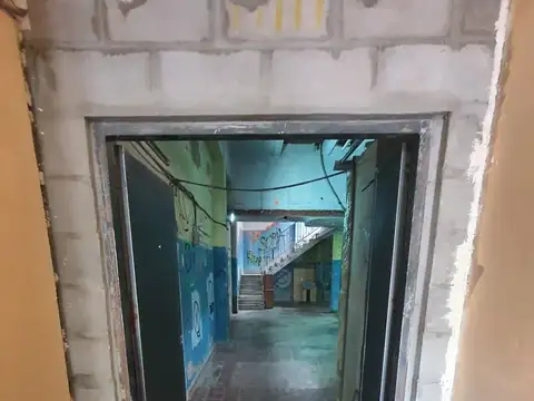 Alquiler galpón al fondo de 90 m² más altillo.