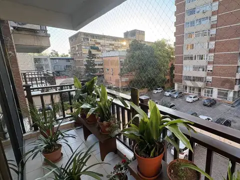 Alquiler departamento 3 ambientes con cochera y balcon en san isidro