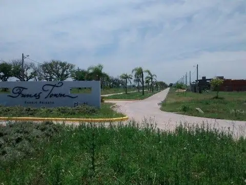 Terreno en Venta en Funes, USD 65.000