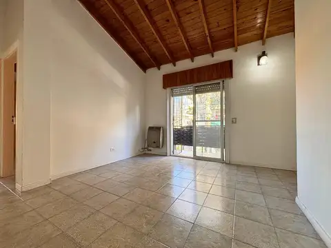 Venta de Departamento 3 ambientes en San Fernando.