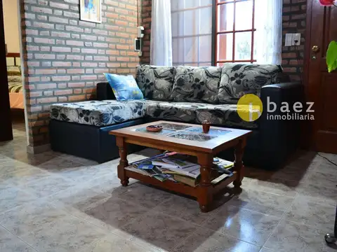 Casa 4 ambientes con 2 baños
