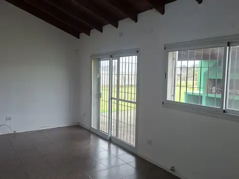Casa en Alquiler en Hostal Del Sol Oeste, $ 1.100.000