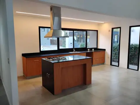 Casa en Alquiler Zona El Casco Zàrate