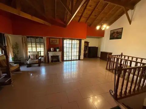 Depto Tipo Casa 4 ambientes con 2 baños