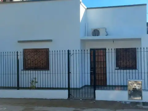 Venta casa tres ambientes