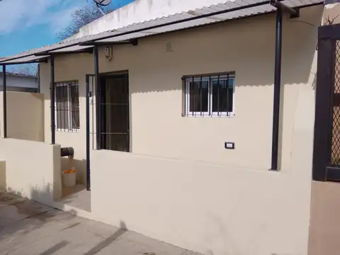 Casa 1 dormitorio en alquiler - Villa Elisa, La Plata