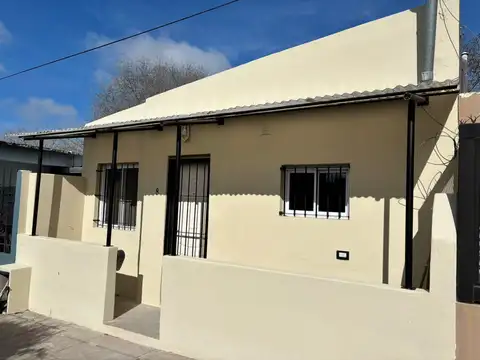 Casa 1 dormitorio en alquiler - Villa Elisa, La Plata 