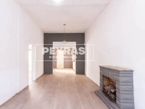 Casa en Venta con Patio, Piscina y Galpón