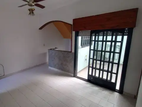 Depto Tipo Casa 3 ambientes con 1 baño