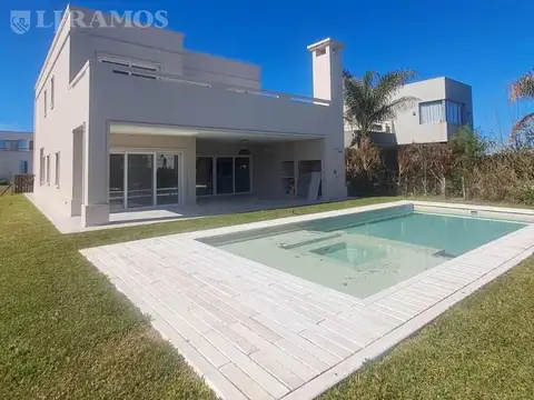 Casa en Araucarias MB