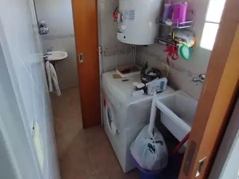 Casa en Venta en Castelar Sur, USD 85.000