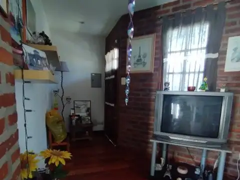 Casa en castelar en venta