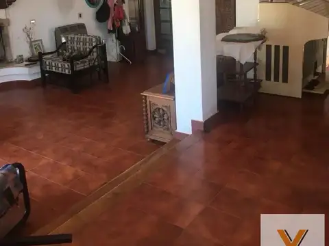 Casa en Venta en Carlos Casares, USD 400.000