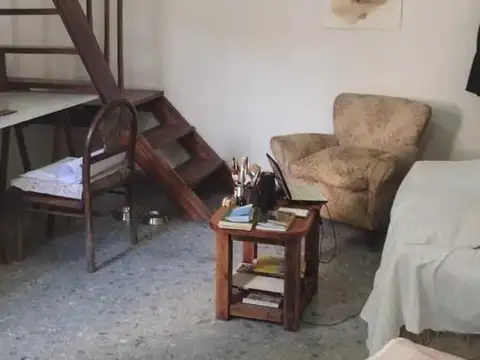 Casa en venta - 2 Dormitorios 1 Baño - Merlo