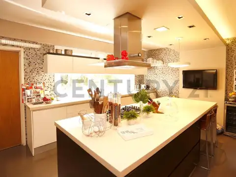 Departamento en Venta con 2 cocheras